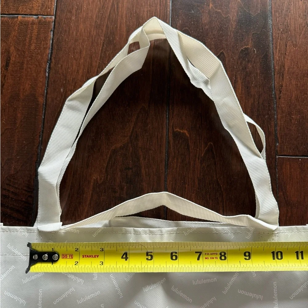 Lululemon Large White Lettering Light Gray Textured Everyday or Beach Tote Bag - Picture 4 of 7